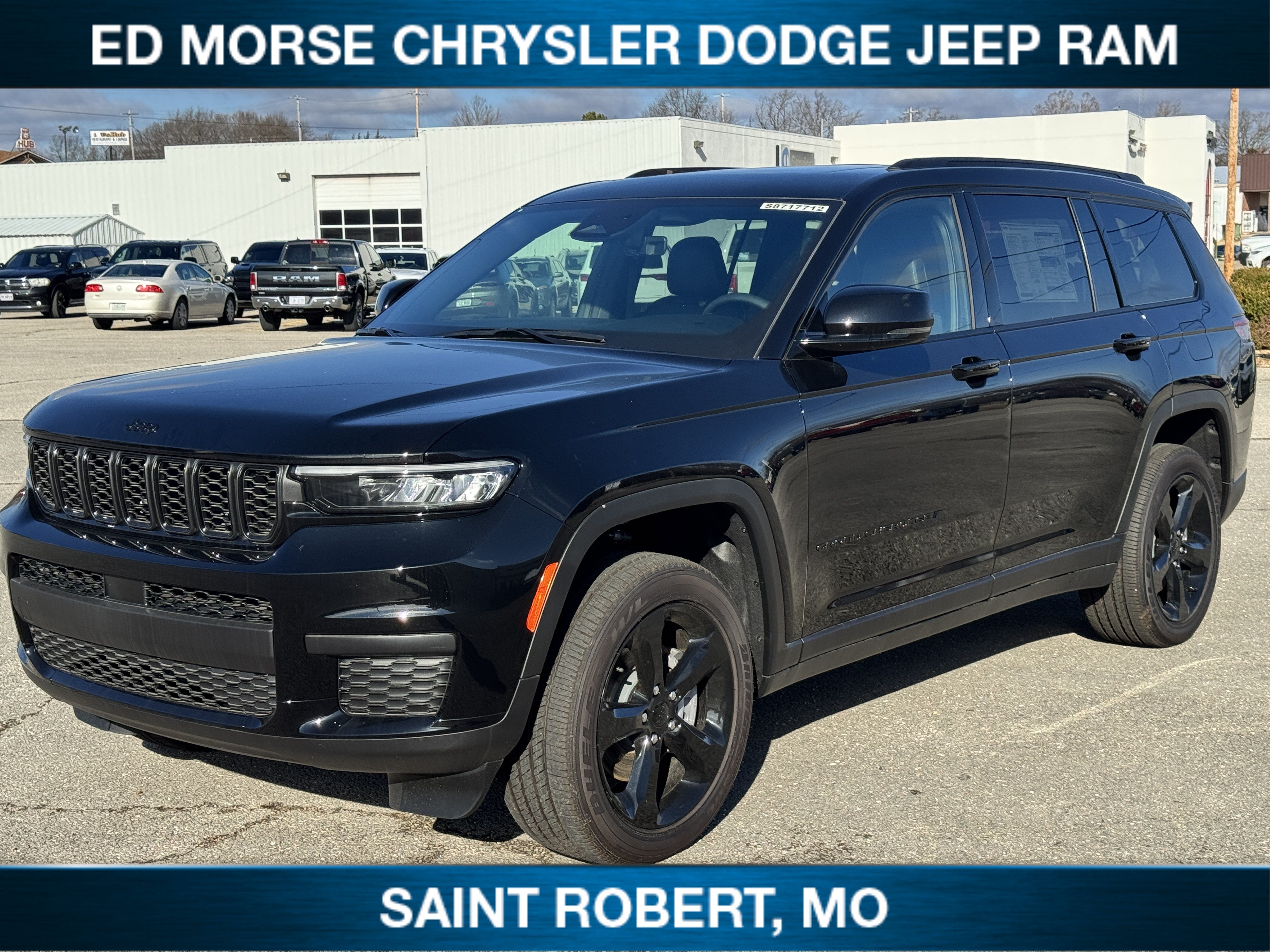 2025 Jeep Grand Cherokee L Altitude X in Diamond Black Crystal Pearlcoat — front three-quarter view