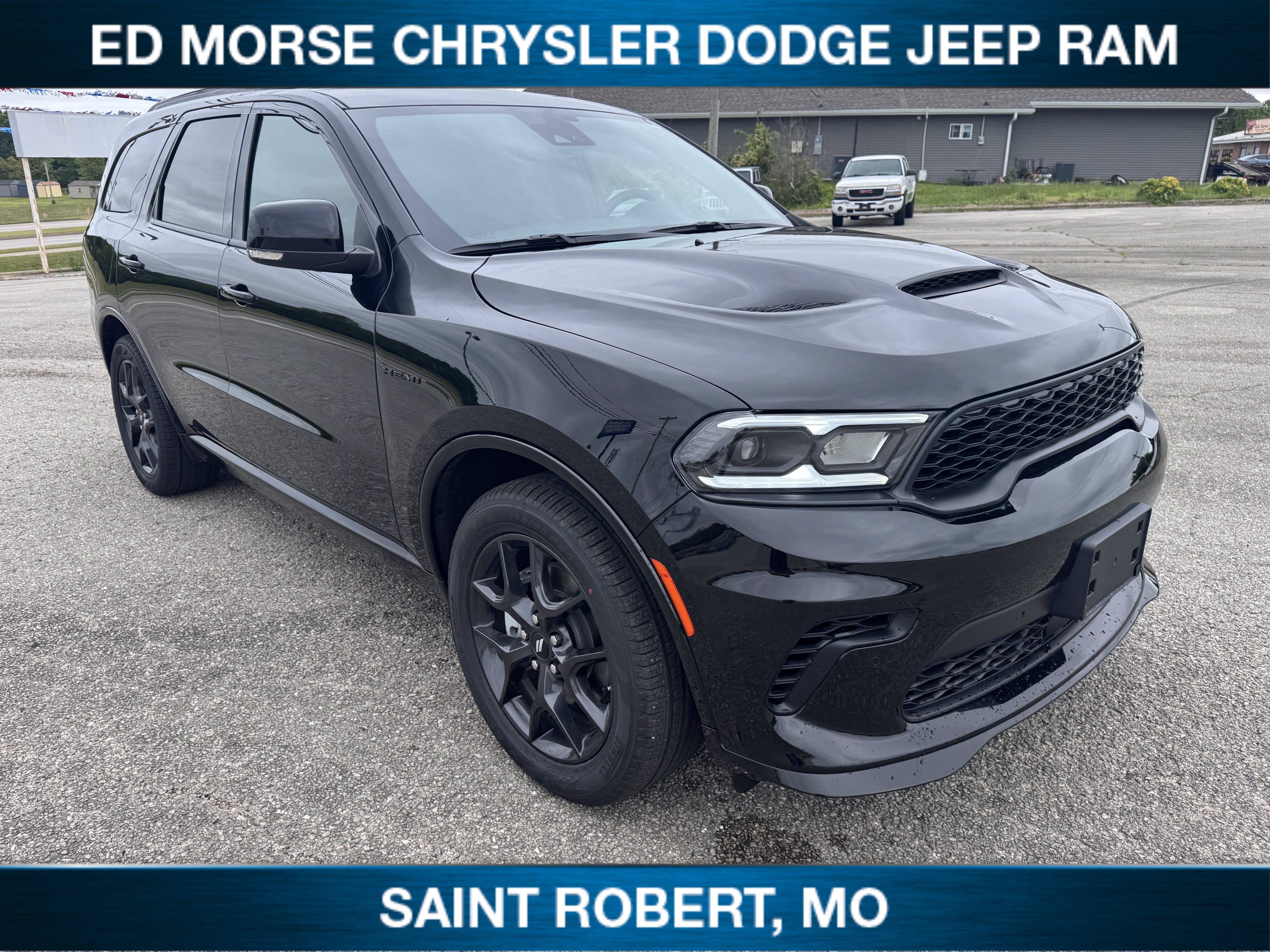 2026 Dodge Durango GT Plus HEMI V8 in Db Black Clearcoat — front three-quarter view