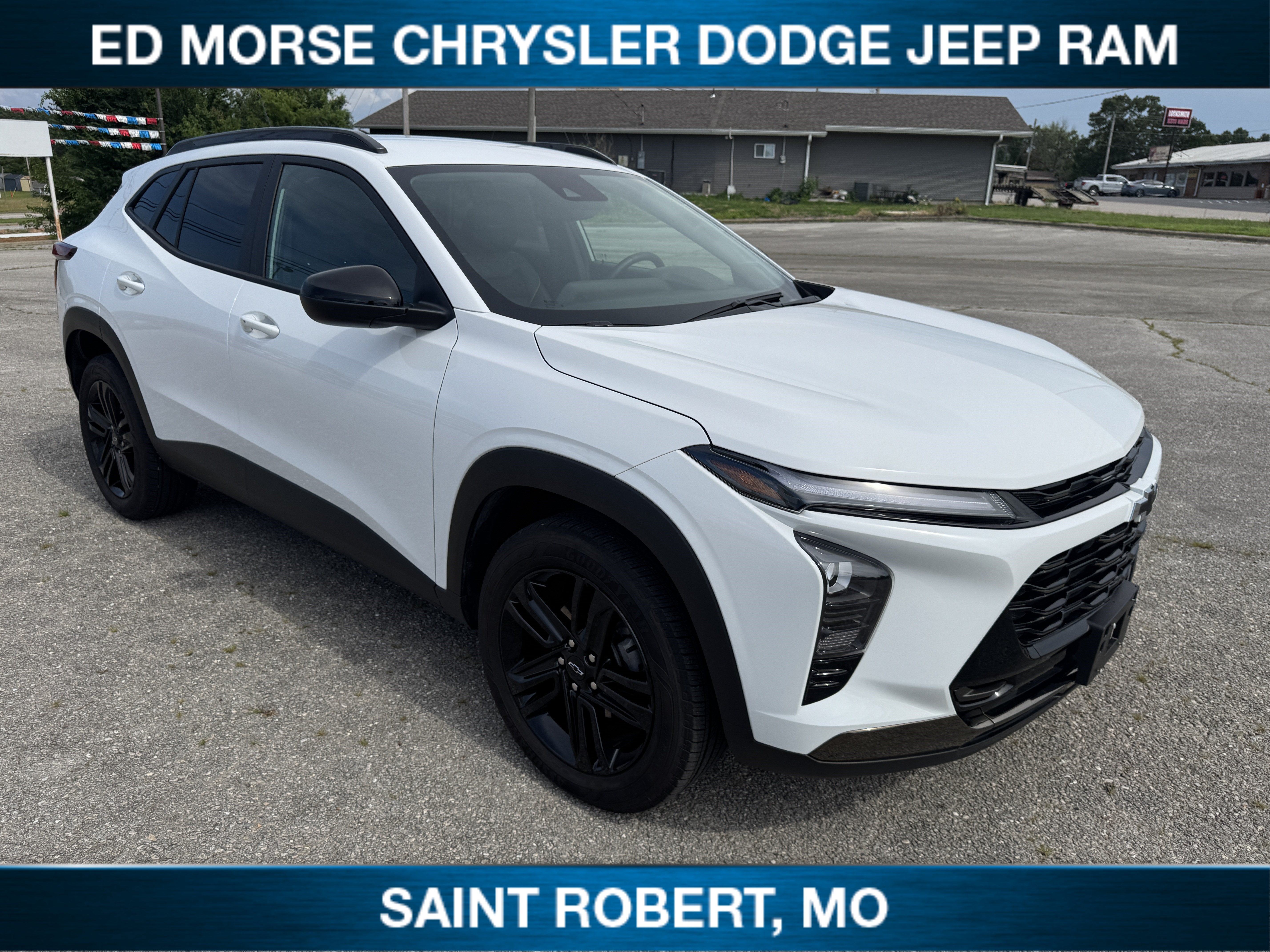 2025 Chevrolet Trax ACTIV in Summit White — front three-quarter view
